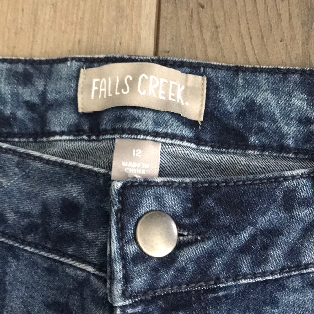 Jeans - Picture 2 of 3